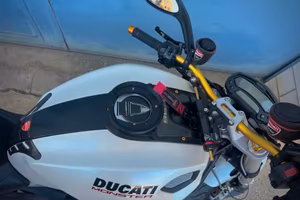 Ducati monster 696 (2010)
