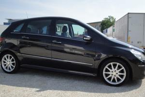 MERCEDES-BENZ B 180 CDI Sport