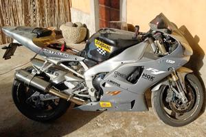 Yamaha R1 2001 