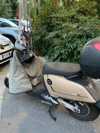 Scooter Elettrico Super Soco Dorato