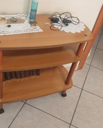 tavolino con ruote