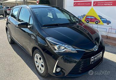 TOYOTA Yaris 1.5 Hybrid 5 porte Business