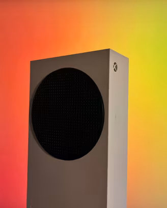 Xbox Series S con stazione di ricarica