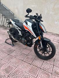 KTM Duke 390 2022