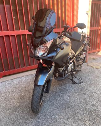 Suzuki V-Strom 650 (DL650) – 2008 – € 2.000