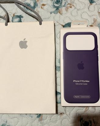 Cover 17 Pro Max viola apple