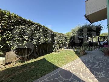 Villa a schiera Crespina Lorenzana