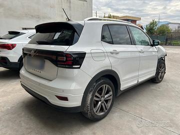 VOLKSWAGEN T-CROSS 1.0 Benzina 115cv R-LINE - 2019