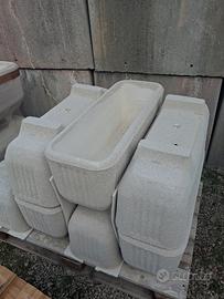 fioriere in cemento e graniglia  