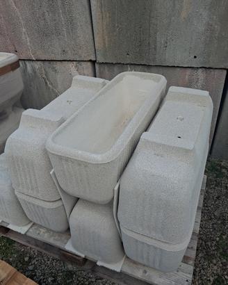 fioriere in cemento e graniglia  