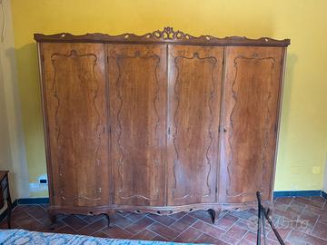ARMADIO VINTAGE / LEGNO / ANTICO TENUTO BENISSIMO