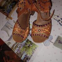 zoccoli marca pane e tulipani 