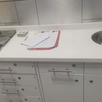 mobile cn cassetti e lavandino cn fotocellula 