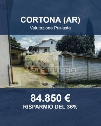 Immobile in asta di 99 m² con box auto a Cortona