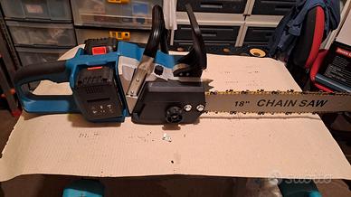 Sega a catena a batt. 18 " x 2 batt 18/21 Makita