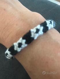 32 braccialetti nuovi
