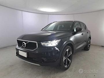 Volvo XC40 B4 AWD Geartronic Momentum Pro