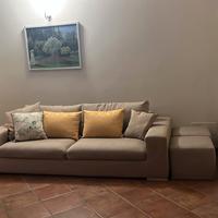 Divano tre posti 
