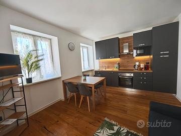 BILOCALE P. Orologio