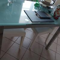 Tavolo in vetro