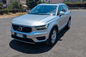 VOLVO  XC40 D4