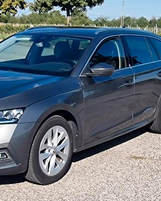 Skoda Octavia 2.0 TDI EVO SCR DSG Wagon Style