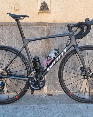Giant TCR Advanced 1 Disc Ultegra / Racing Zero