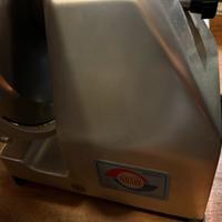 Affettatrice professionane a carrello