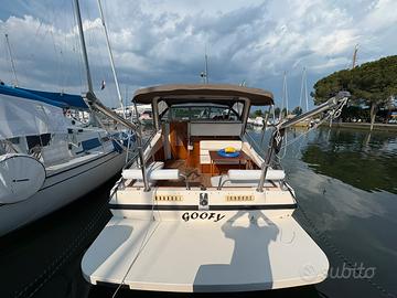 Rio 830 cabin