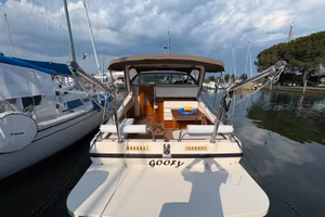 Rio 830 cabin
