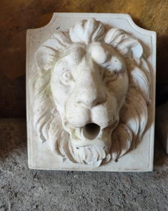 Scultura leone in marmo.