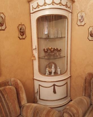 mobili antichi e lampadari di murano