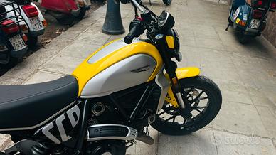 Ducati 800 250 km € 9700