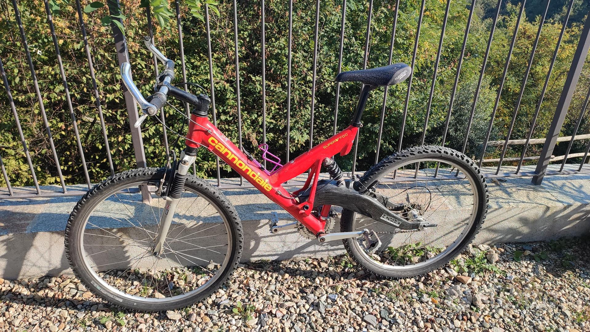 1996 Cannondale Cannondale Super V 700 Mountain Bike 1996 Super V