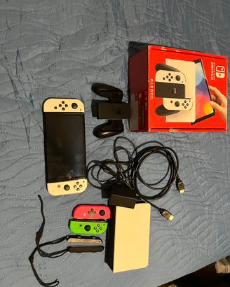 Nintendo Switch OLED completa+custodia+2 controlle