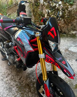 Aprilia Dorsoduro 750 Factory