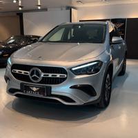 MERCEDES-BENZ GLA 180d Advanced - 2024