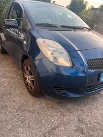 Toyota Yaris 1.0 a benzina