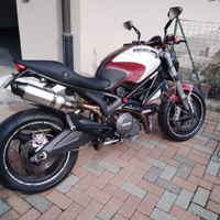 Ducati monster 696