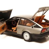 Alfetta GTV 2000 (1980) 1/18 Autoart