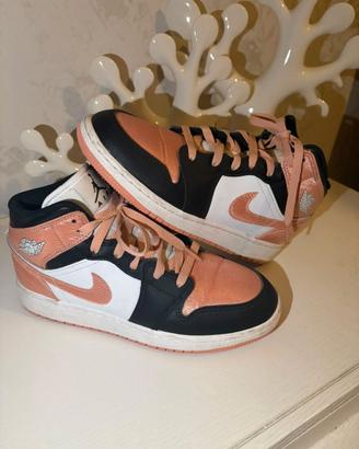 Nike jordan 38 pari a nuovo