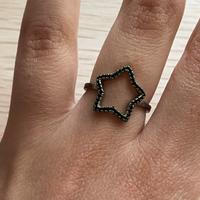 Anello argentato con stella