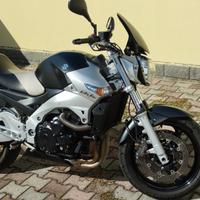 Suzuki GSR 600 - 2006