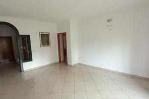 Ampio quadrilocale luminoso con doppia esposizione