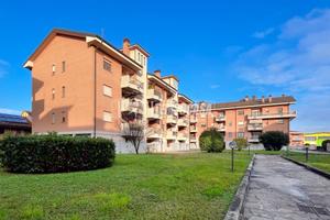 ACCOGLIENTE E LUMINOSO 2 LOCALI CON TERRAZZINO, BO