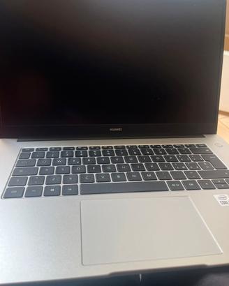 Matebook D15- intel i5/8gb ram