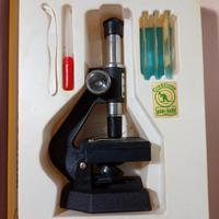 Microscopio giocattolo Red vintage pan ludo 150X