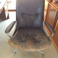 Poltrona ufficio nera in pelle, anni ‘70