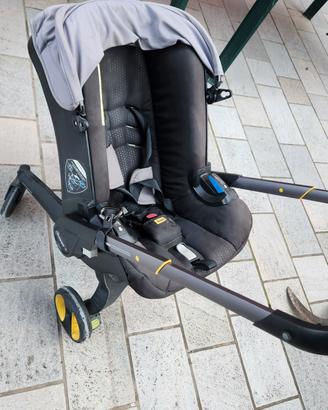 passeggino e seggiolino auto  Doona 