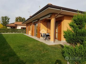 VILLA SINGOLA A VARALLO POMBIA